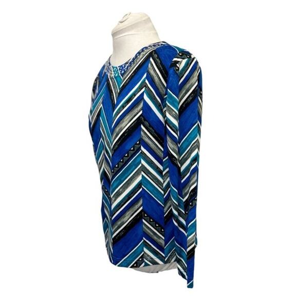 Links Geometric Chevron Long Sleeve Top With Studded Neckline - M - Picture 3 of 8